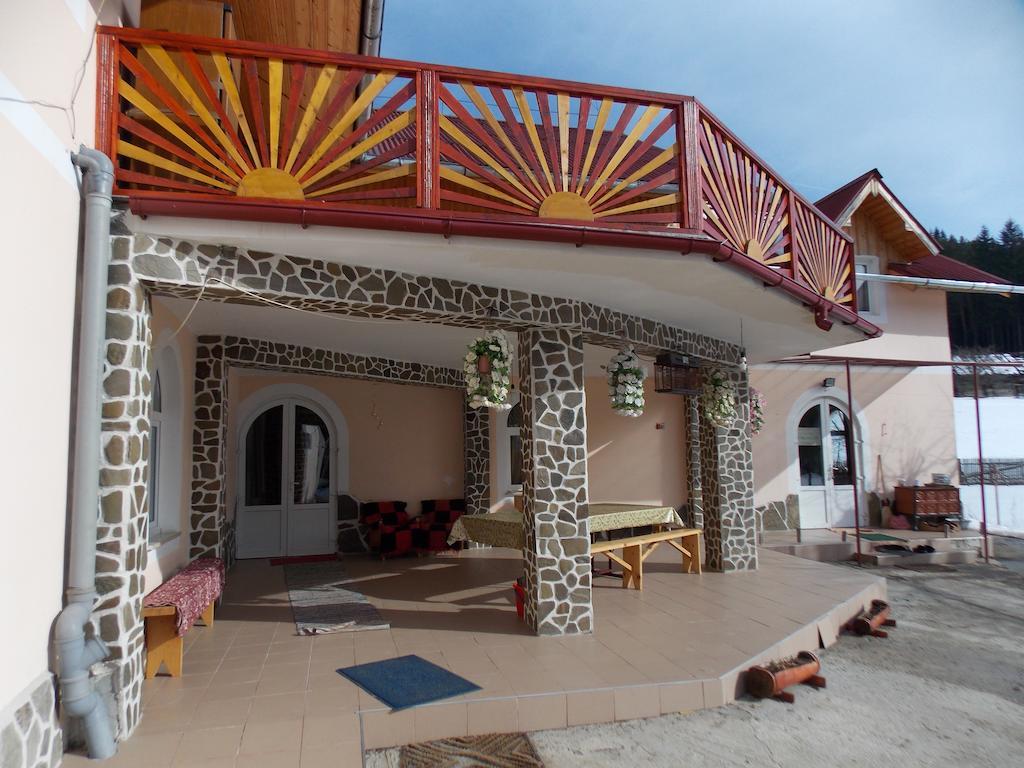 Pensiunea Paradiso Poiana Teiului ภายนอก รูปภาพ