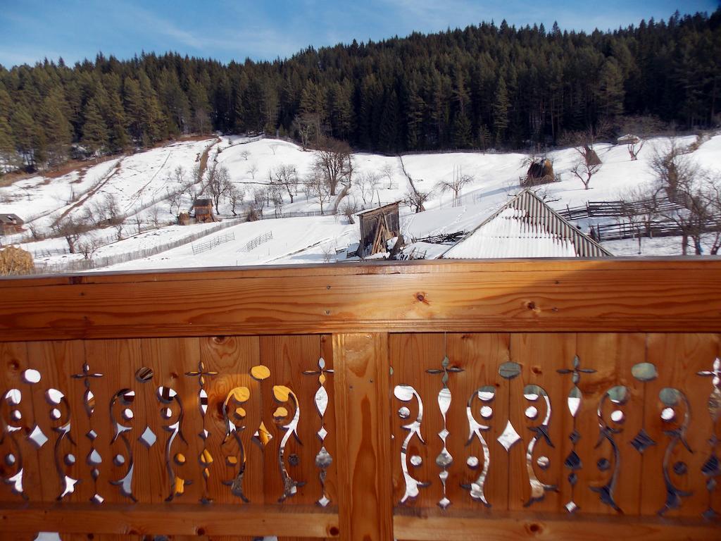 Pensiunea Paradiso Poiana Teiului ภายนอก รูปภาพ